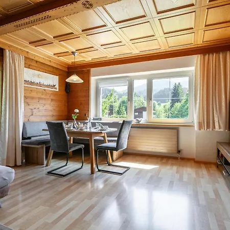 Haus Weissbacher شقة فيلدشوناو